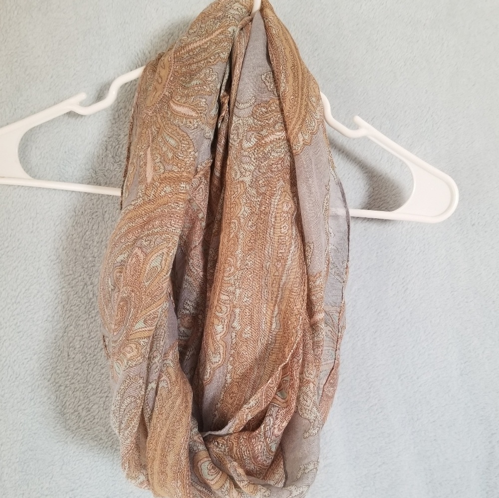 Infinity scarf